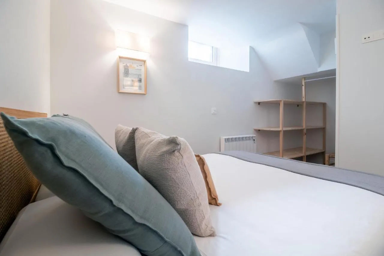 Amua Daire Minneapolis 0*,